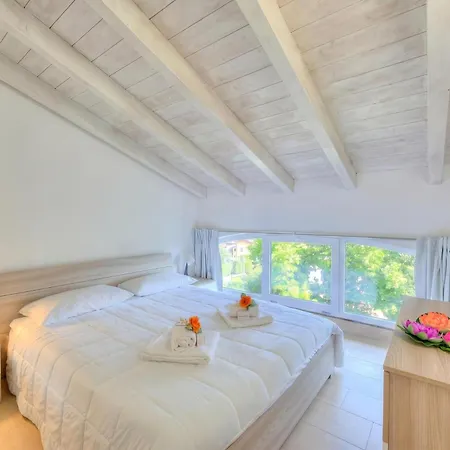 Golden Terrace 2br/2ba Walk To The - Happy * Leggiuno