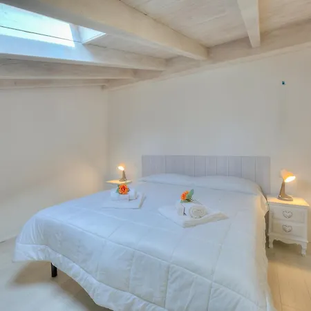 Golden Terrace 2br/2ba Walk To The - Happy Leggiuno