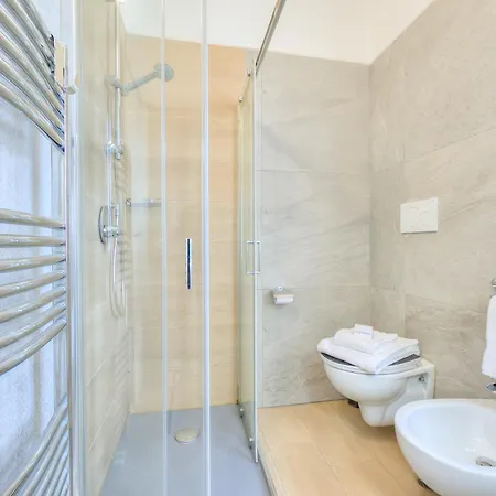 아파트 Golden Terrace 2br/2ba Walk To The - Happy *