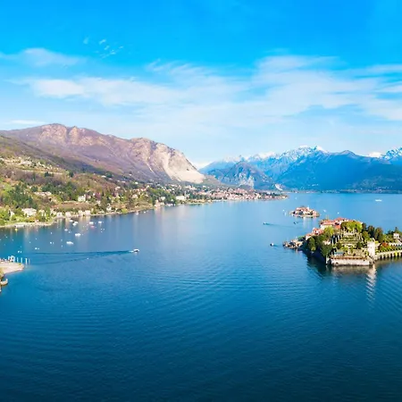 Golden Terrace 2br/2ba Walk To The - Happy 아파트 *